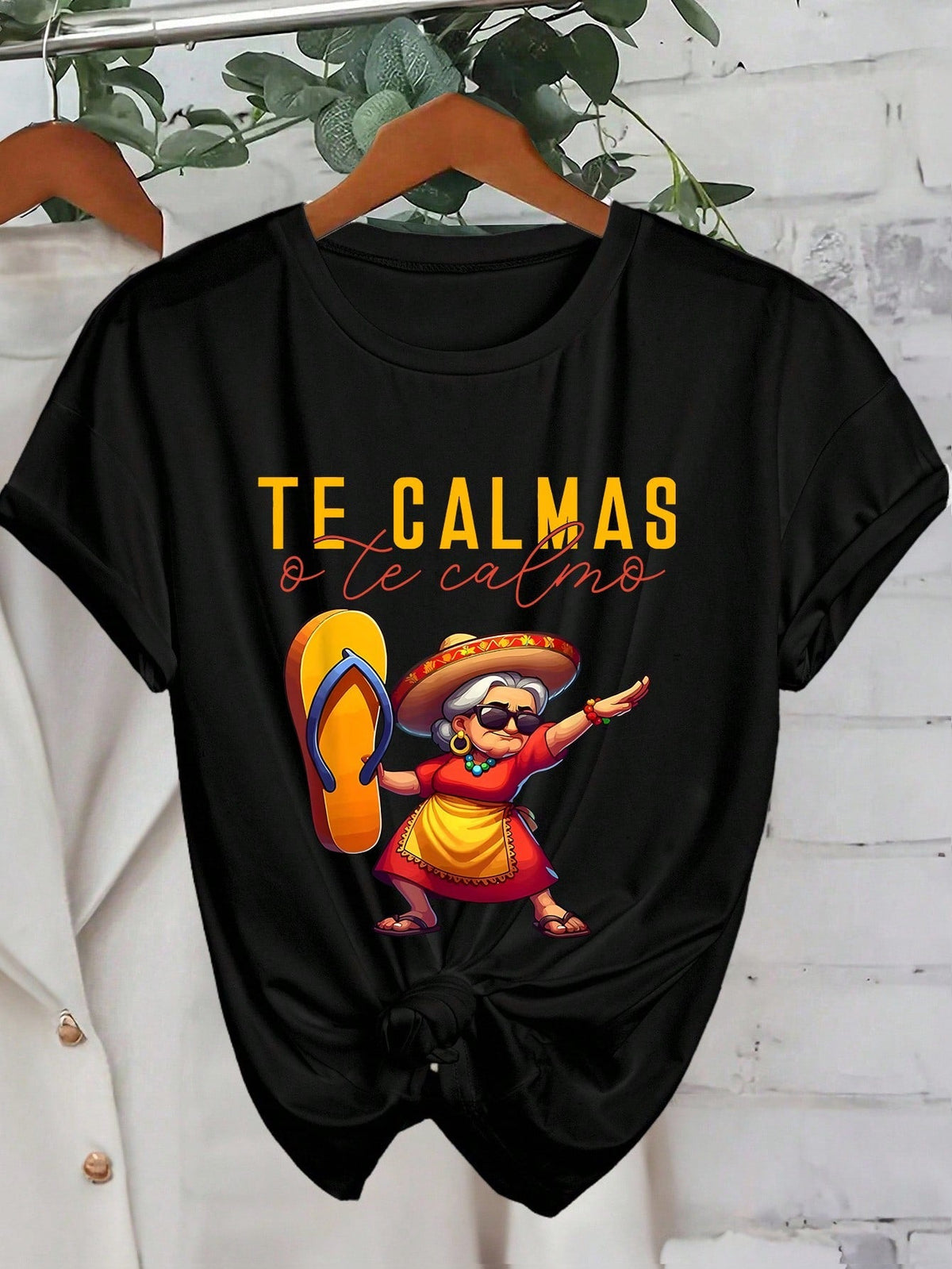 Women's Latina Humor Graphic Tee, Funny Spanish Quote Print product image 2