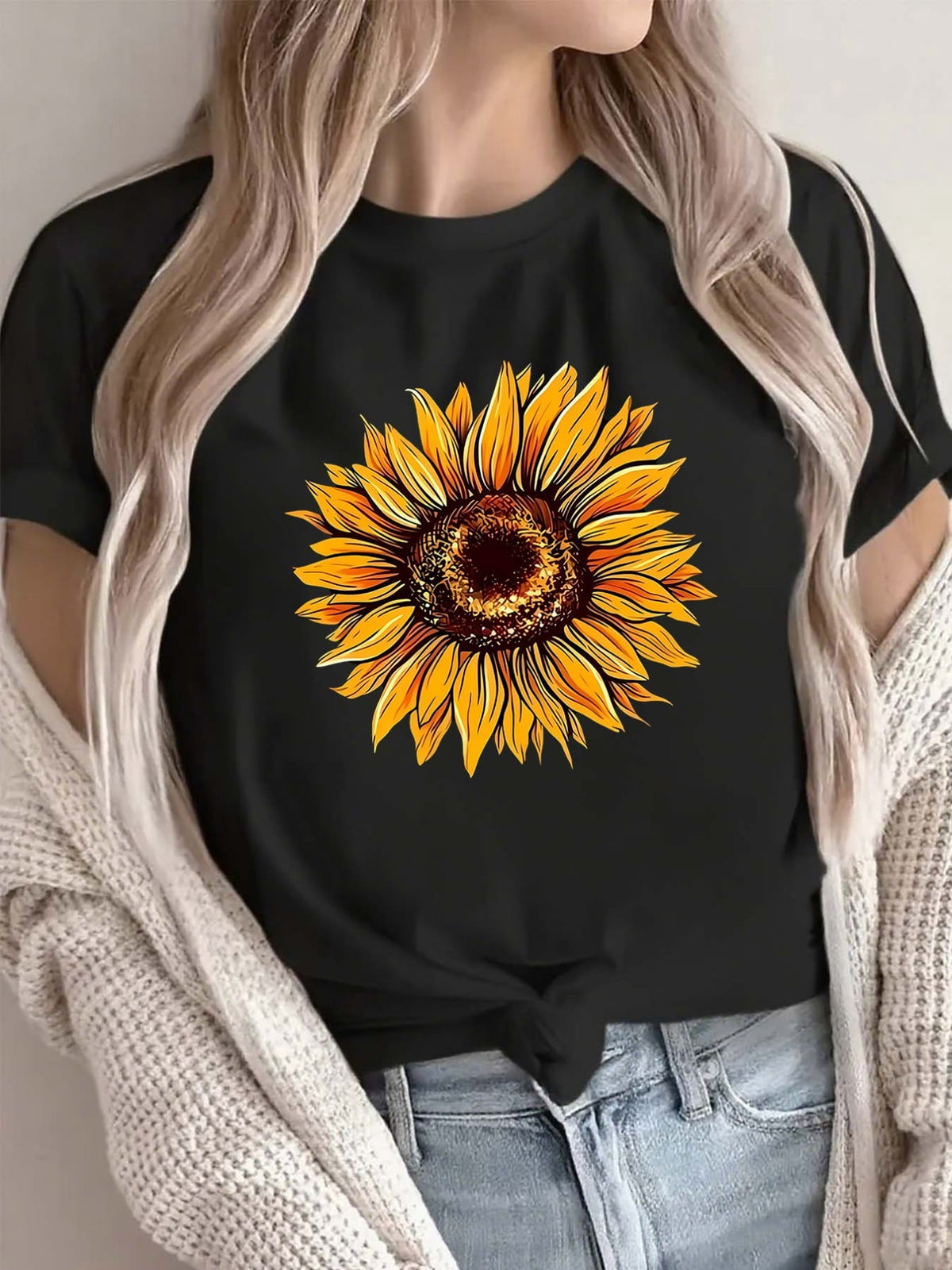 Casual Round Neck Sunflower Print T-Shirt for Women product image 1